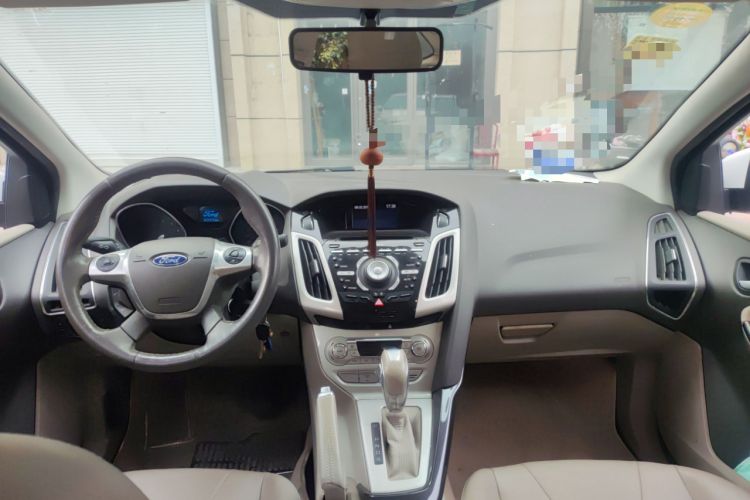 Used Ford Focus 2012 Sedan 1.6L Automatic Prestige Model Center Console