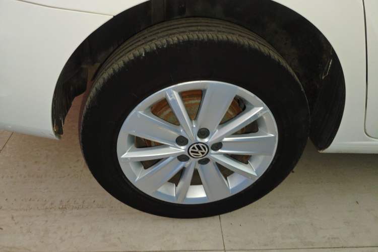 Used Volkswagen Jetta 2015 Value Edition 1.6L Automatic Comfort Version
