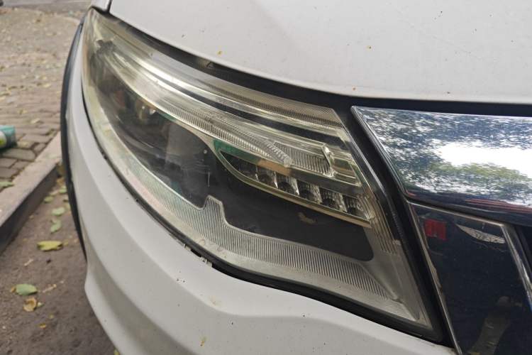 Used Qoros 3 2016 Urban SUV 1.6T Automatic Zhiyue Model