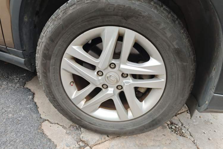 Used GAC Trumpchi GS7 2017 280T Two-Wheel Drive Luxury Model Right Front Wheel Hub