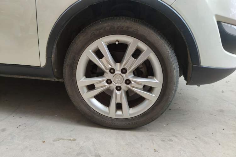 Used CHANGAN CS35 2014 1.6L Automatic Luxury Model China IV Standard
