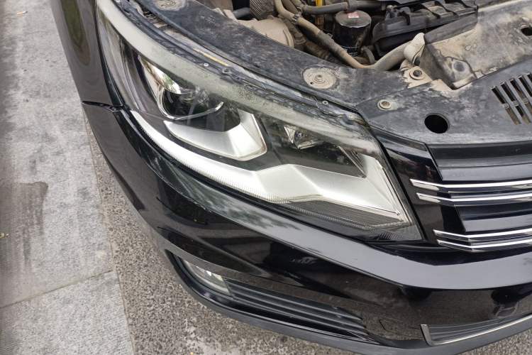 Used Volkswagen Tiguan 2016 300TSI Automatic Two-Wheel Drive Luxury Edition Right Front Headlight