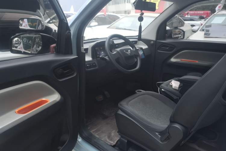 Used Wuling Hongguang MINIEV 2020 Enjoyment Model Lithium Iron Phosphate Driver Seat