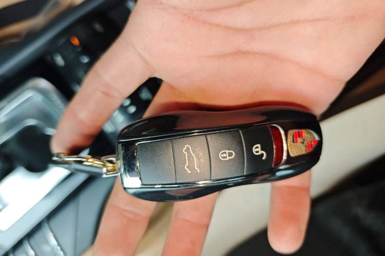 Used Porsche Cayenne 2014 Cayenne Platinum Edition 3.0T