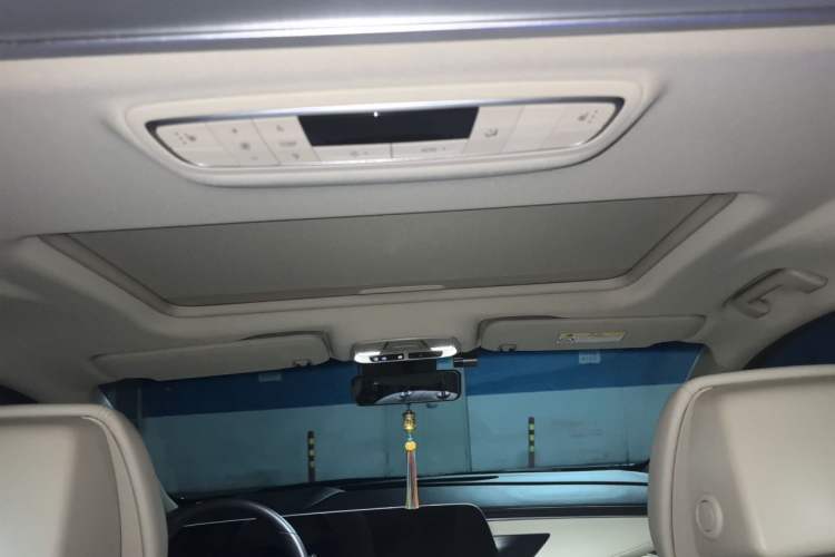 Used Buick GL8 2023 ES Lu Zun Deluxe Model
