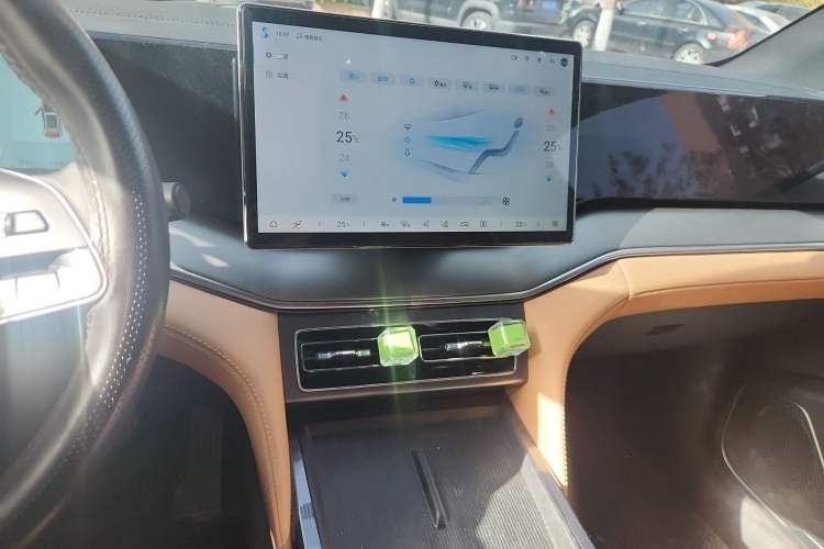 Used BYD Song L DM-i 2024 112 km Leading Edition Audio And AC Panel