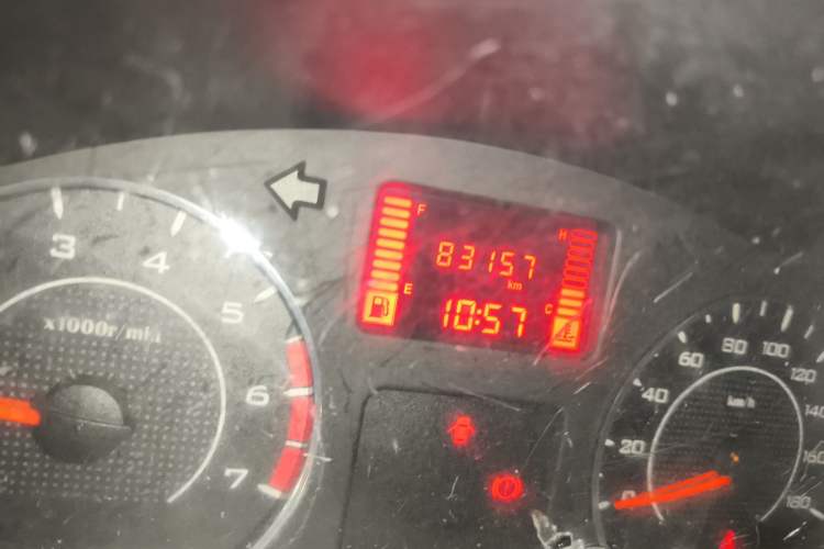 Used Wuling Hongguang V 2019 1.5L Base Version China VI LAR Odometer Close Up