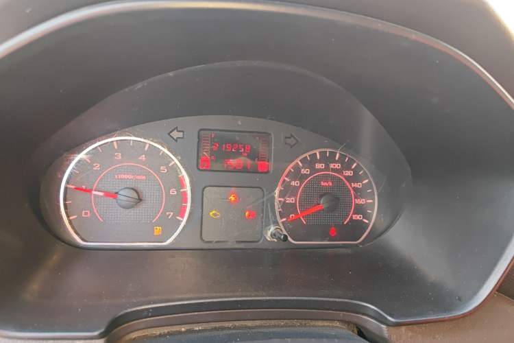 Used Wuling Hongguang V 2022 1.5L Jingqu Version Hydraulic Power Steering LAR Odometer Close Up