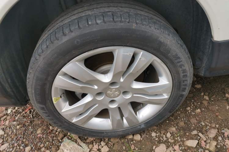 Used Peugeot 3008 2016 2.0L Automatic Classic Edition Right Rear Wheel Hub