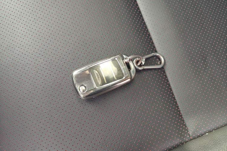 Used CHANGAN KAICHENG Oushang A600 2016 1.5L Manual Luxury 7-Seater Vehicle Key