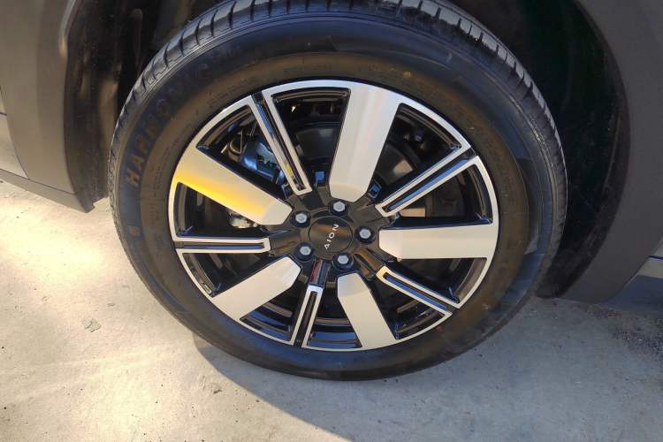 Used AION i60 2026 Model 210 Standard Edition Right Rear Wheel Hub