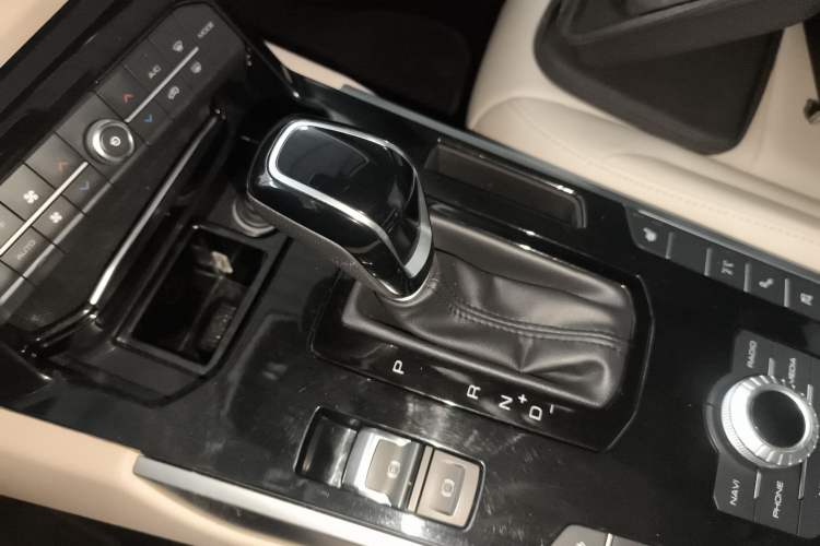 Used Wey VV7 2017 2.0T Flagship Model
