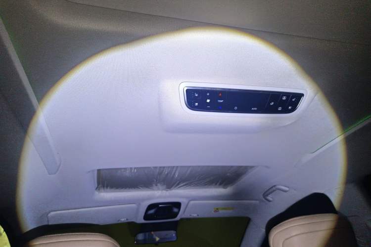 Used JAC Refine RF8 PHEV 2024 Zhiling Edition 1.5T 150KM Prestige Model – Lithium Iron Phosphate