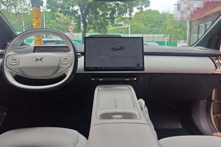 Used XPeng P7+ 2024 Ultra-Long Range Max Center Console