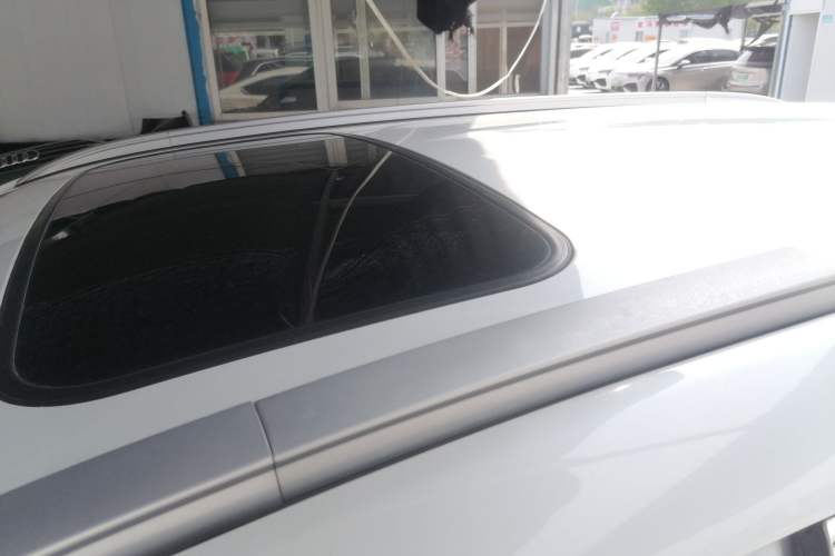 Used CHANGAN CS75 2016 1.8T Automatic Elite Model China V Standard
