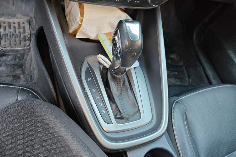 Used Ford Escort 2015 1.5L Automatic Fashion Model
