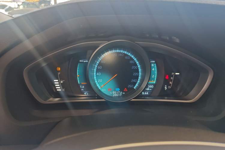 Used Volvo V40 2016 T3 Smart Luxury Edition
