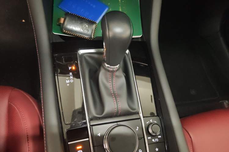 Used Mazda 3 Axela 2023 2.0L Automatic Zhiyao Edition Gear Lever