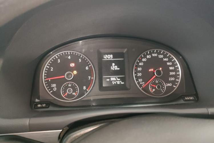 Used Volkswagen Touran 2013 1.4T Manual Fashion Edition 5 Seats Instrument Cluster