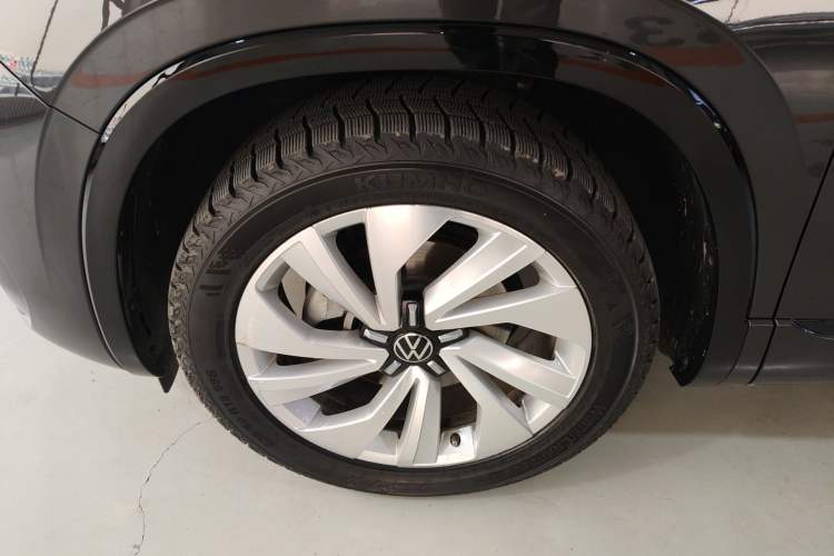 Used Volkswagen Tayron X 2020 330TSI Two-Wheel Drive Luxury Smart Connectivity Version Left Front Wheel Hub