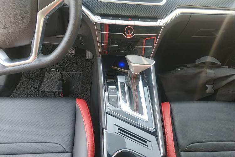 Used Venucia T60 2020 1.6L CVT Smart Drive Version China VI Standard