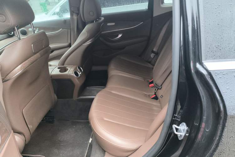 Used Mercedes-Benz E-Class 2019 E 200 L 4MATIC
