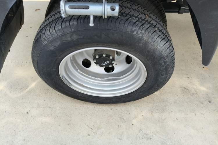 Used Karry Xiaoxiang X7 2024 AVIC Battery (3815 Cargo Box) Side-Panel Truck – Deluxe Model Right Rear Wheel Hub