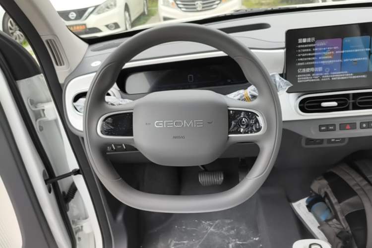 Used Geely Galaxy Panda 2025 210 km – Yuanqi Bear Steering Wheel