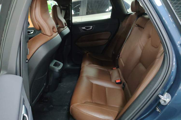 Used Volvo XC60 2024 B5 4x4 Smart Luxury Edition
