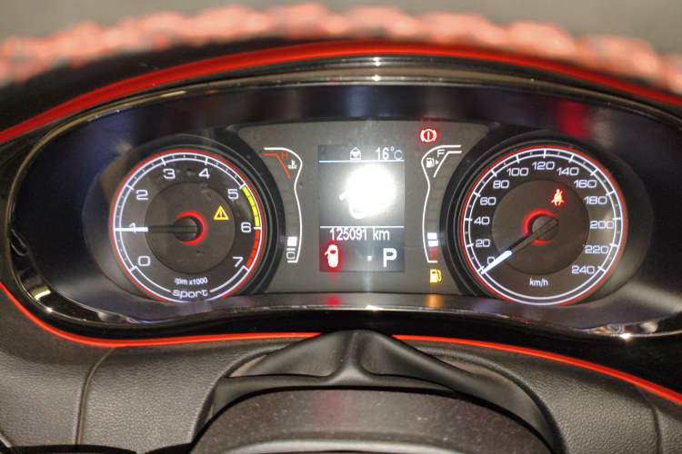 Used Fiat Ottimo 2014 1.4T Automatic Sport Edition Odometer Close Up