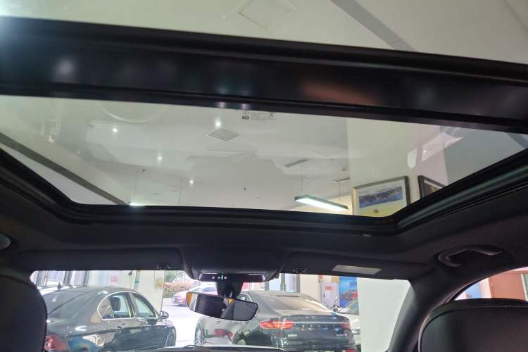 Used Cadillac XT4 2020 28T Two-Wheel-Drive Leading Version
