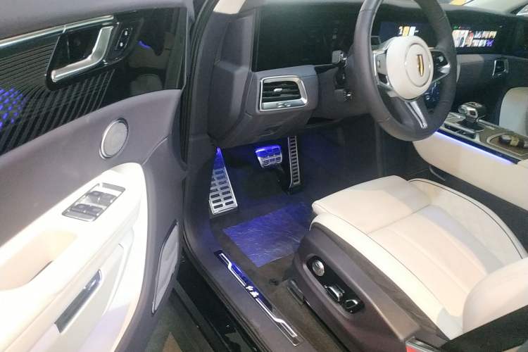 Used Hongqi E-HS9 2022 660 km Range Flagship Edition Four Seats