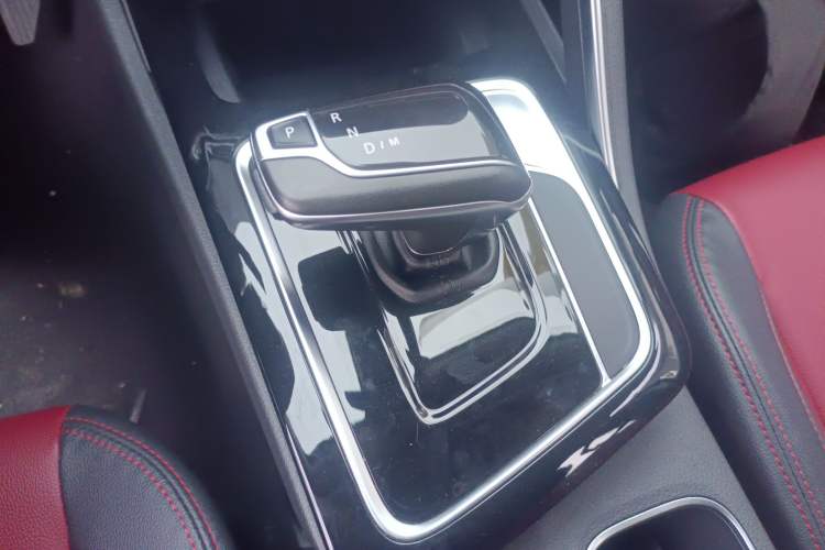 Used SAIC MAXUS Xingji 2023 Starry R 2.0T Automatic Diesel 2WD Luxury Edition Long-Box Model
