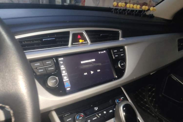 Used Geely Auto Emgrand X7 Sport 2016 1.8TD Automatic ZhiShang Model Audio And AC Panel