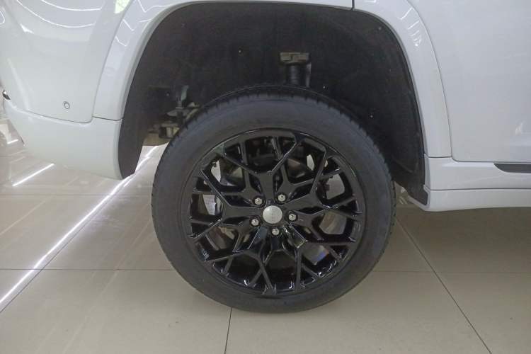 Used Jeep Grand Cherokee New Energy 2023 4xe Summit Edition Right Rear Wheel Hub