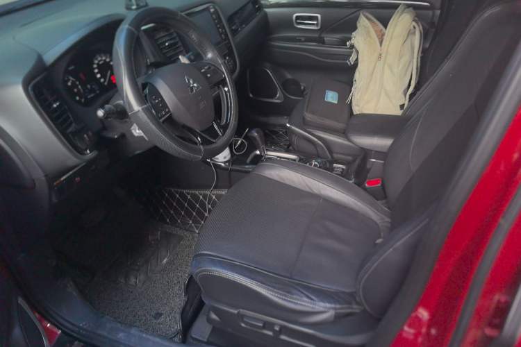 Used Mitsubishi Outlander 2016 2.4L 4x4 Elite Edition 5 Seats