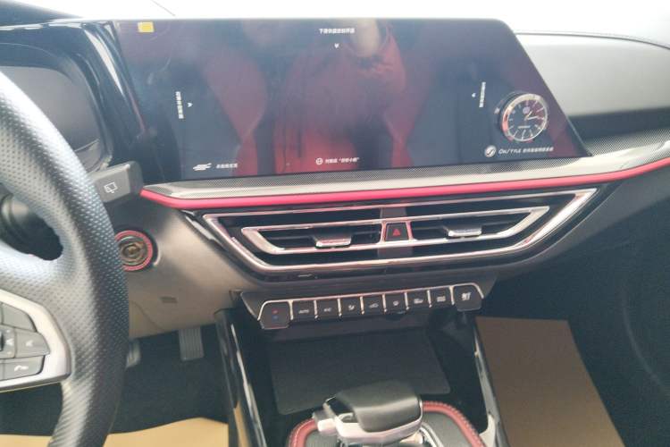 Used CHANGAN OSHAN X5 2021 1.5T DCT Prestige Edition Audio And AC Panel