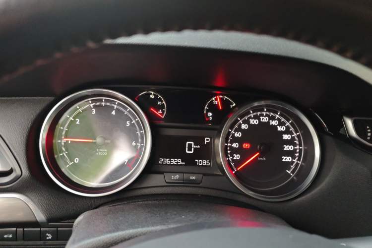 Used Peugeot 408 2015 1.2T Automatic Luxury Edition Instrument Cluster