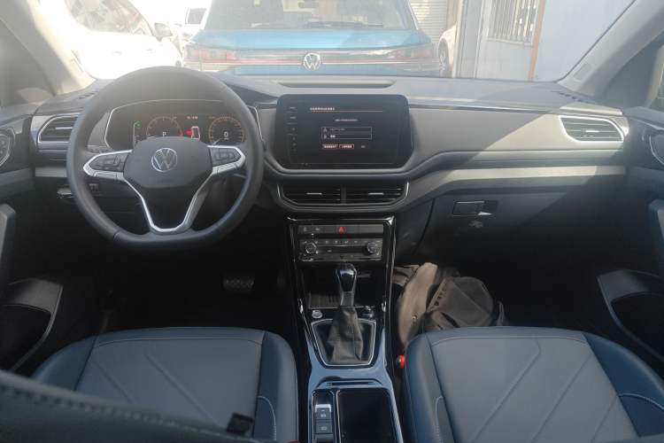 Used Volkswagen Tharu 2025 NewRui 300TSI Prestige Edition
