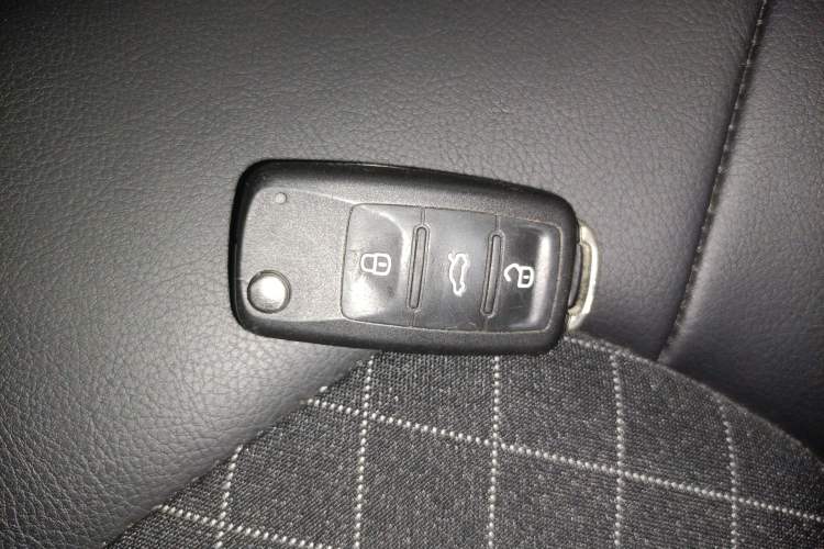 Used Skoda Rapid 2019 1.5L Manual Comfort Edition China VI Standard Interior 1