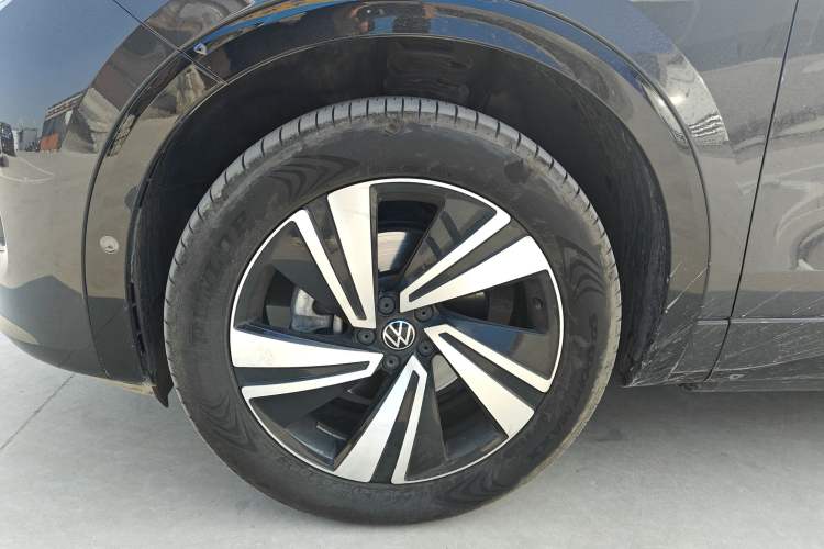 Used Volkswagen Tavendor 2024 Facelifted 380TSI All-Wheel Drive R-Line Cruise Premium Edition