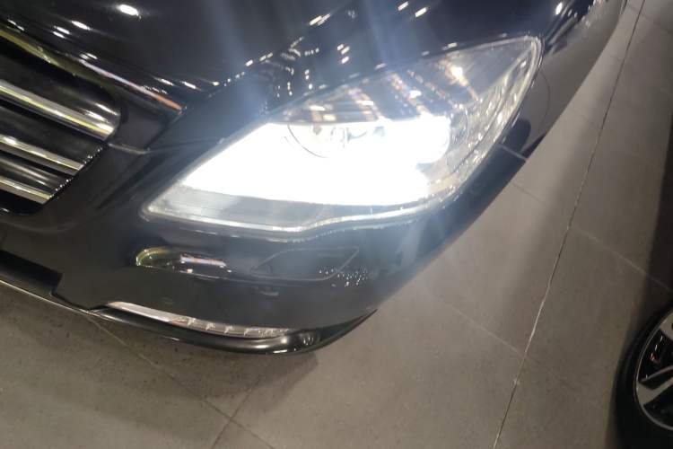 Used Mercedes-Benz R-Class 2017 R 320 4MATIC Business Edition Prestige Model