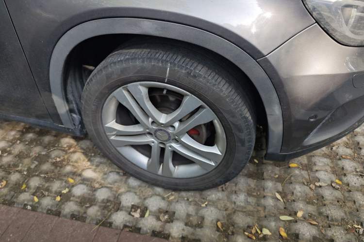 Used Mercedes-Benz GLA 2015 GLA 200 Sport Edition Right Front Wheel Hub