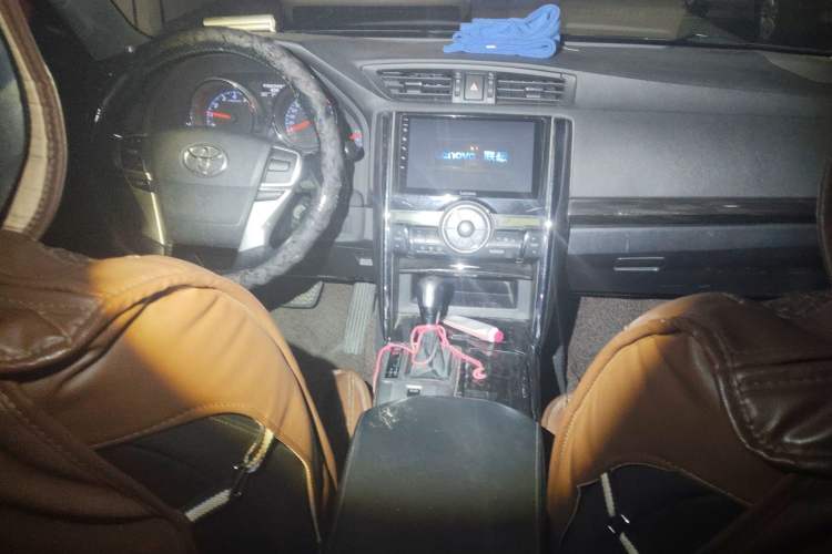 Used Toyota Reiz 2010 2.5V Fengdu Elite Edition Center Console