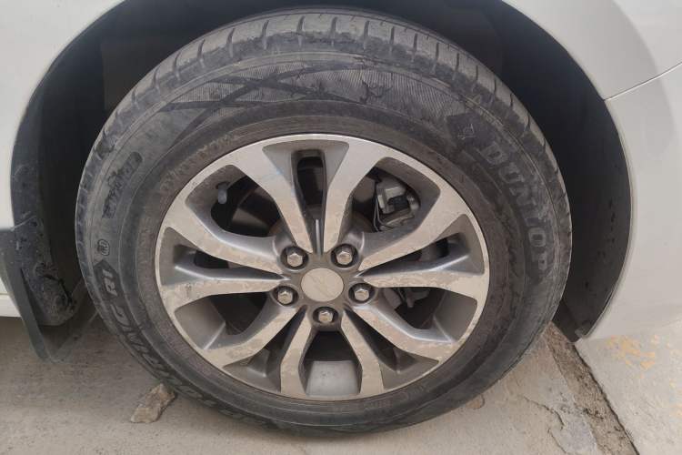 Used Chevrolet Cavalier 2019 320 Automatic Enjoyment with Sunroof Right Front Wheel Hub