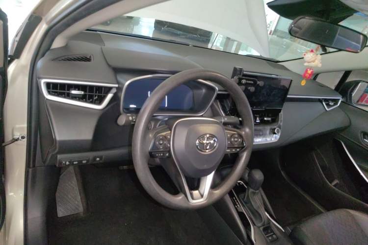 Used Toyota Levin 2023 Smart Electric Hybrid Dual-Engine 1.8L Sport Edition Center Console