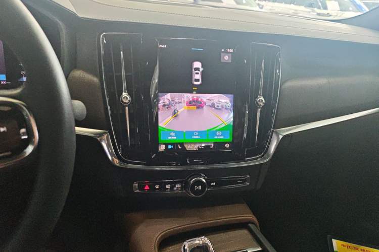 Used Volvo S90 2022 B5 Zhiyuan Luxury Edition