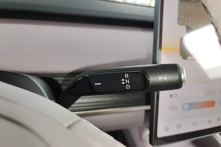 Used ONVO L60 2024 60 kWh Rear-Drive Version
