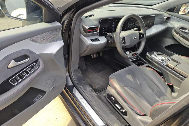 Used ARCFOX Alpha S 2022 HI Version Advanced Edition Driver Seat