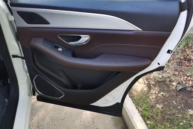 Used JETOUR X90 2024 1.6T DCT Qilin Edition 7-Seater